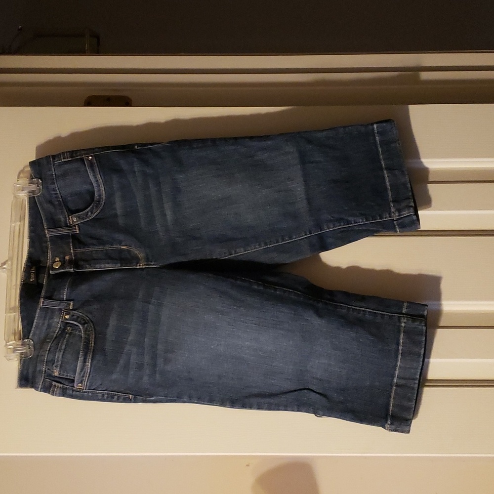 EUC WHBM Blanc Crop Blue Jeans Size 8